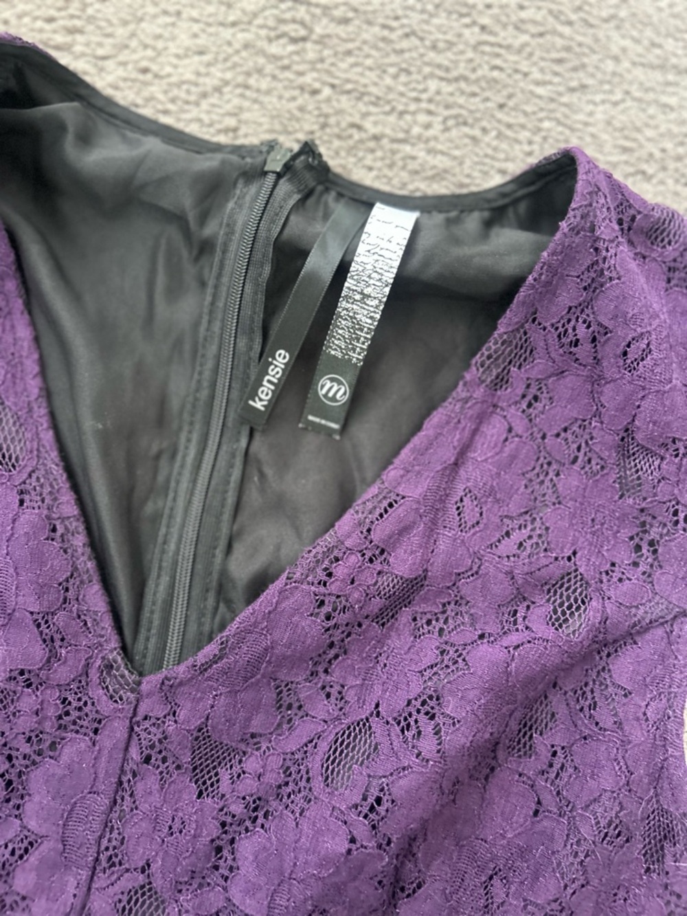 Kensie Plum Purple Lace Fit & Flare Mini Dress V-Neck Cap Sleeve Lined Size M - Picture 2 of 13